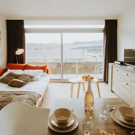 Seastar With Balcony By Interhome 아파트 브레데네