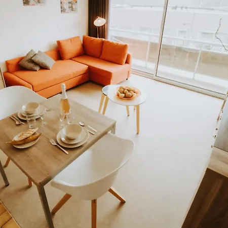 아파트 Seastar With Balcony By Interhome 브레데네